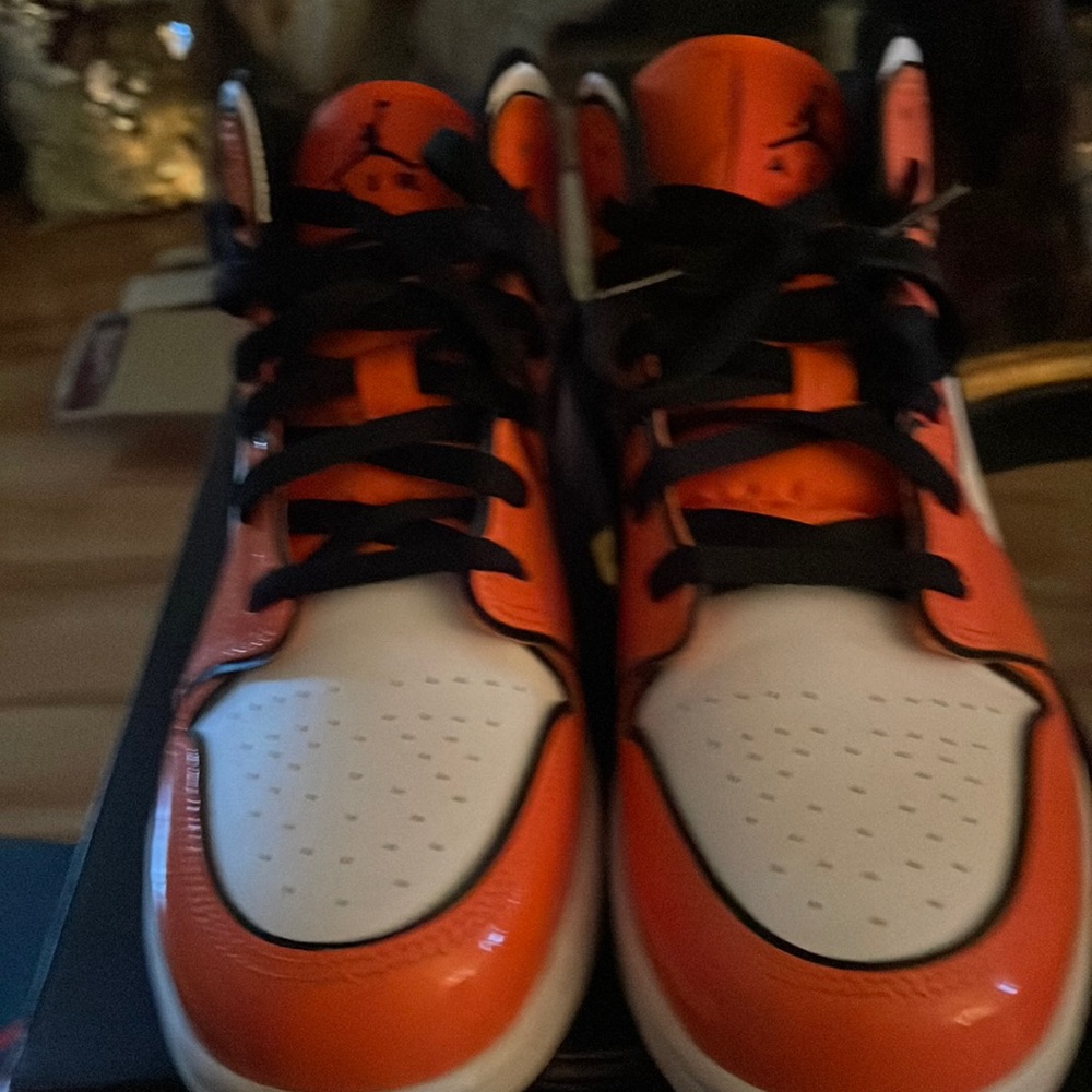 Jordan Air 1 Mid Turf Orange, Blk & White Boys 7youth